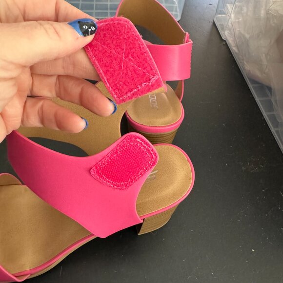 Soda - Willa Wedges - Fuchsia - 10 - Picture 9 of 9